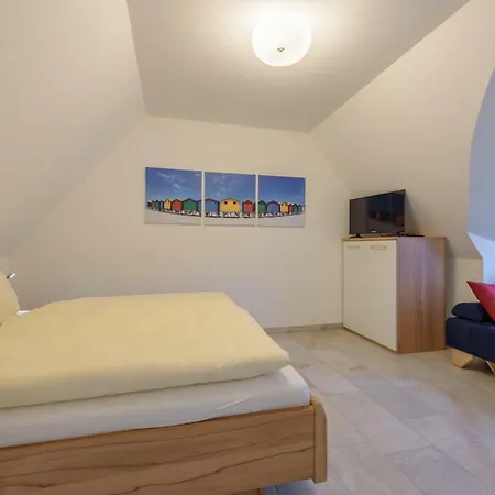 Strandhaus Lucky, Sauna, Garten, Kamin, Strandnah, Ladestation E-autos * Glowe