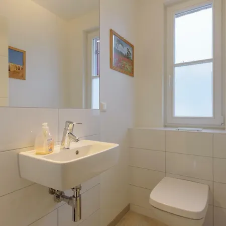 Strandhaus Lucky, Sauna, Garten, Kamin, Strandnah, Ladestation E-autos Glowe